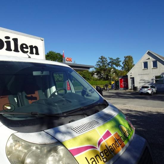 Bogbilen set forfra