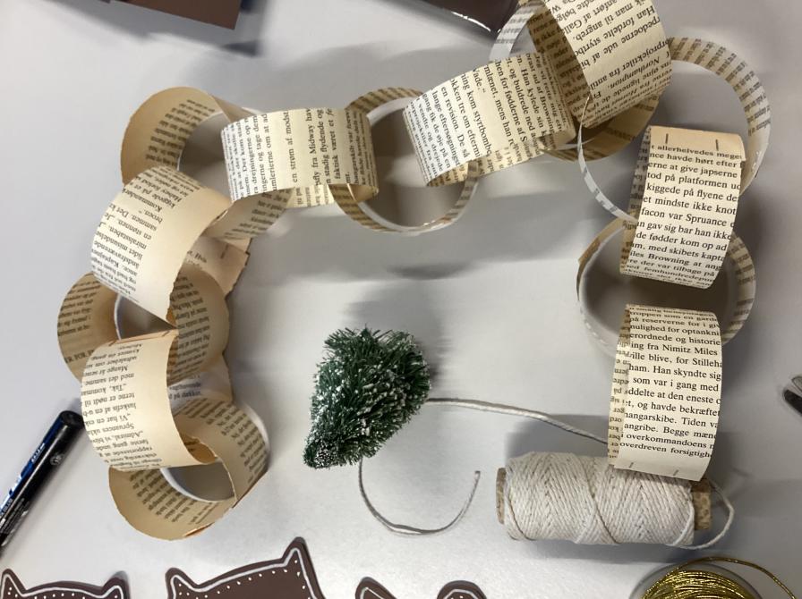 Guirlande af gamle bøger