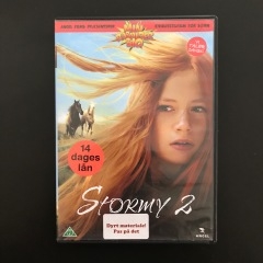 forsiden på dvd&#039;en Stormy. En pige og to heste
